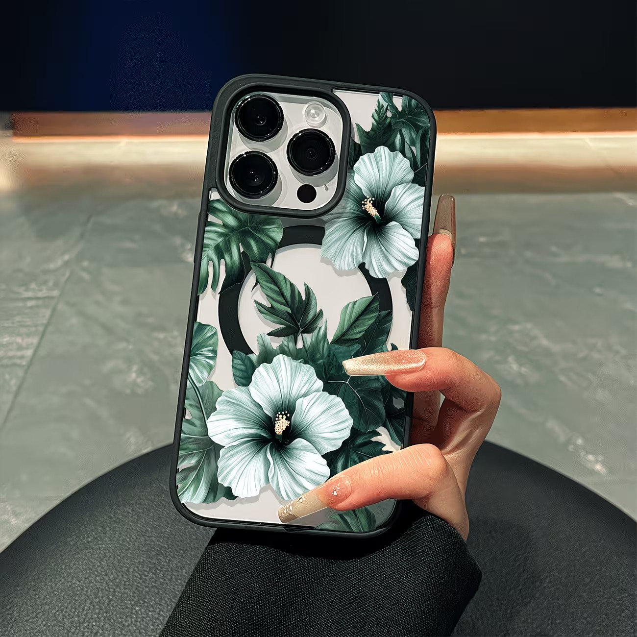 Phone Accessories Kiosk - グリーンフローラルプリントのiPhoneケース iPhone 17 16 15 14