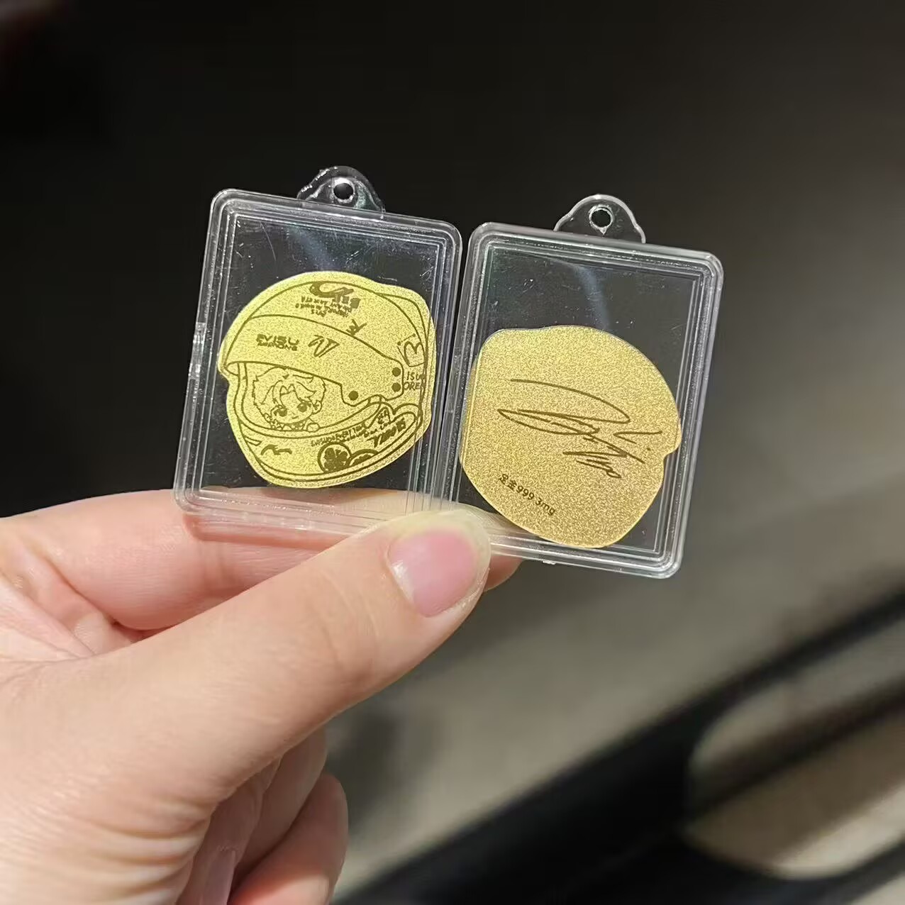 「ボ・ジュン・イー・シャオ」の金色の携帯電話ステッカーと、ワ - Phone Accessories In China のレビューと価格