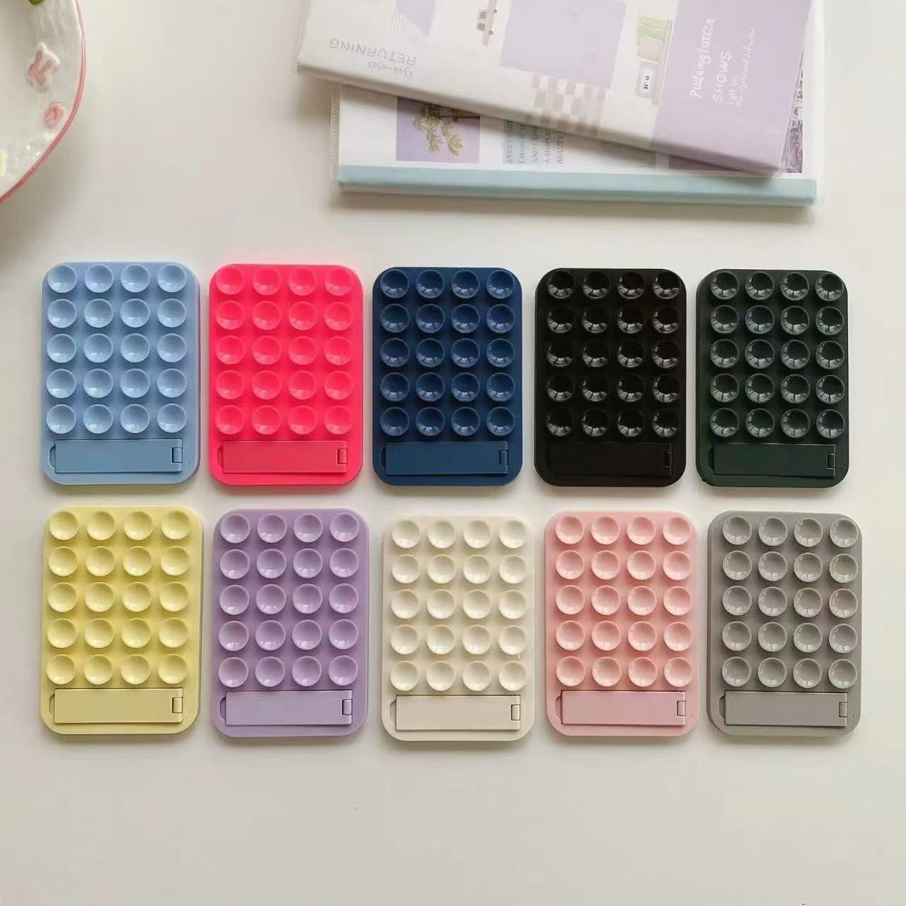 マグネット式吸盤型スマホホルダー Apple iPhone  - Phone Accessories Crochet のレビューと価格