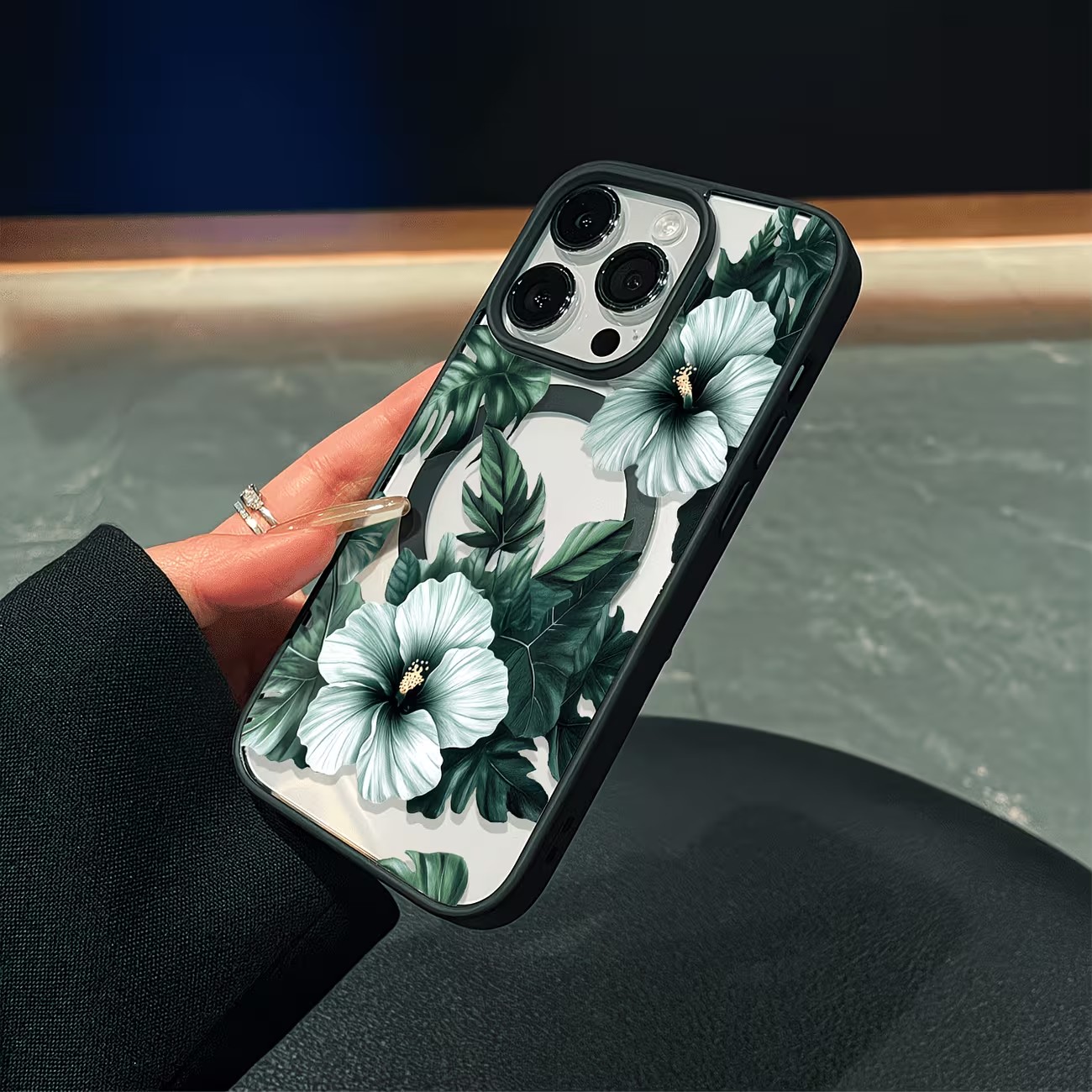 グリーンフローラルプリントのiPhoneケース iPhone - Phone Accessories Kiosk のレビューと価格